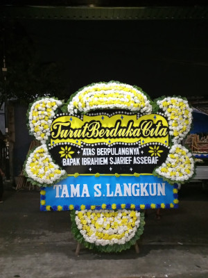 Papan Bunga Duka di Pusako
